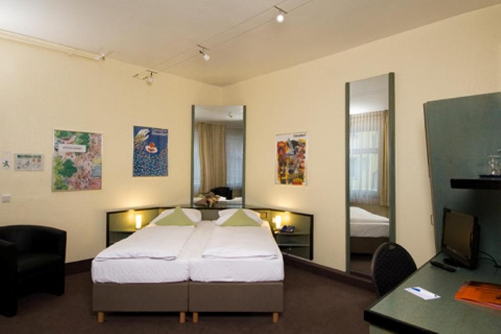 Hotel Adrett Königsallee 3*