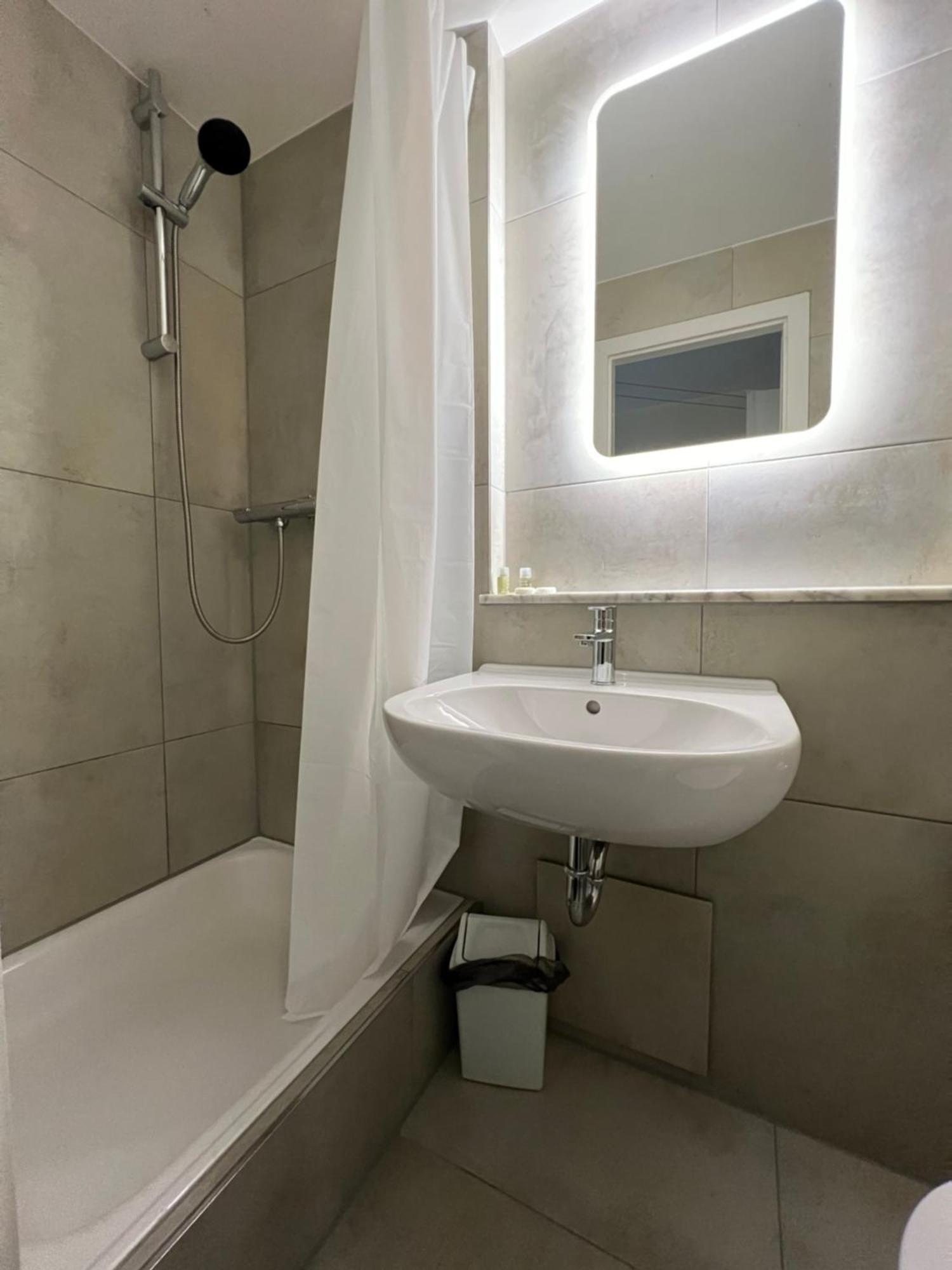 Monopol 3* Düsseldorf