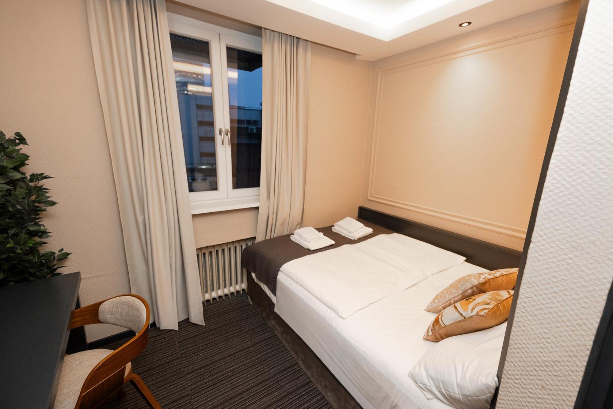 Hotel Adrett Königsallee 3*