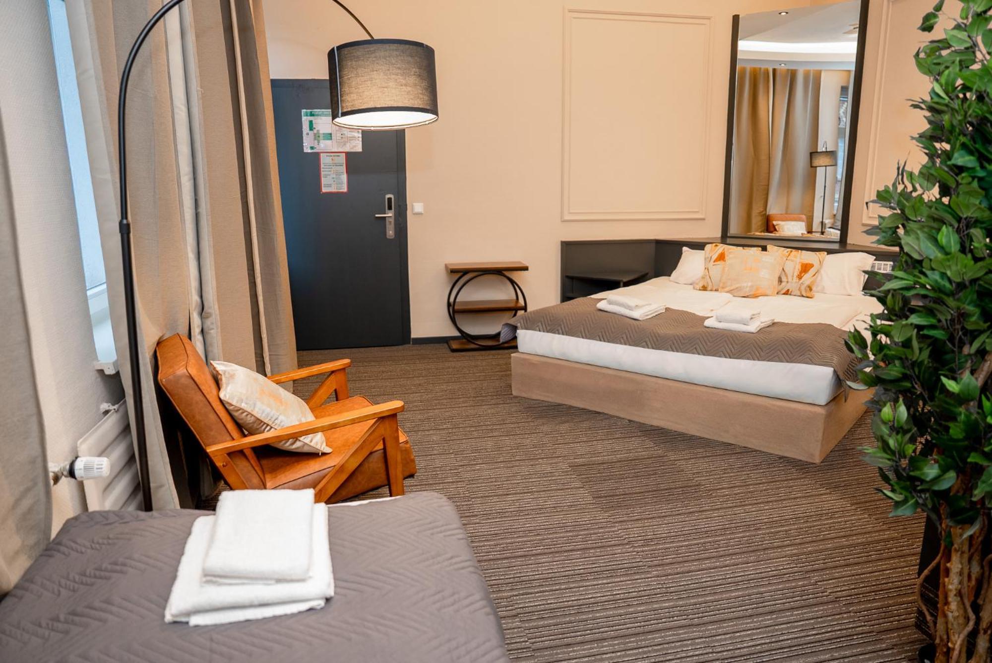 Hotel Adrett Königsallee 3*