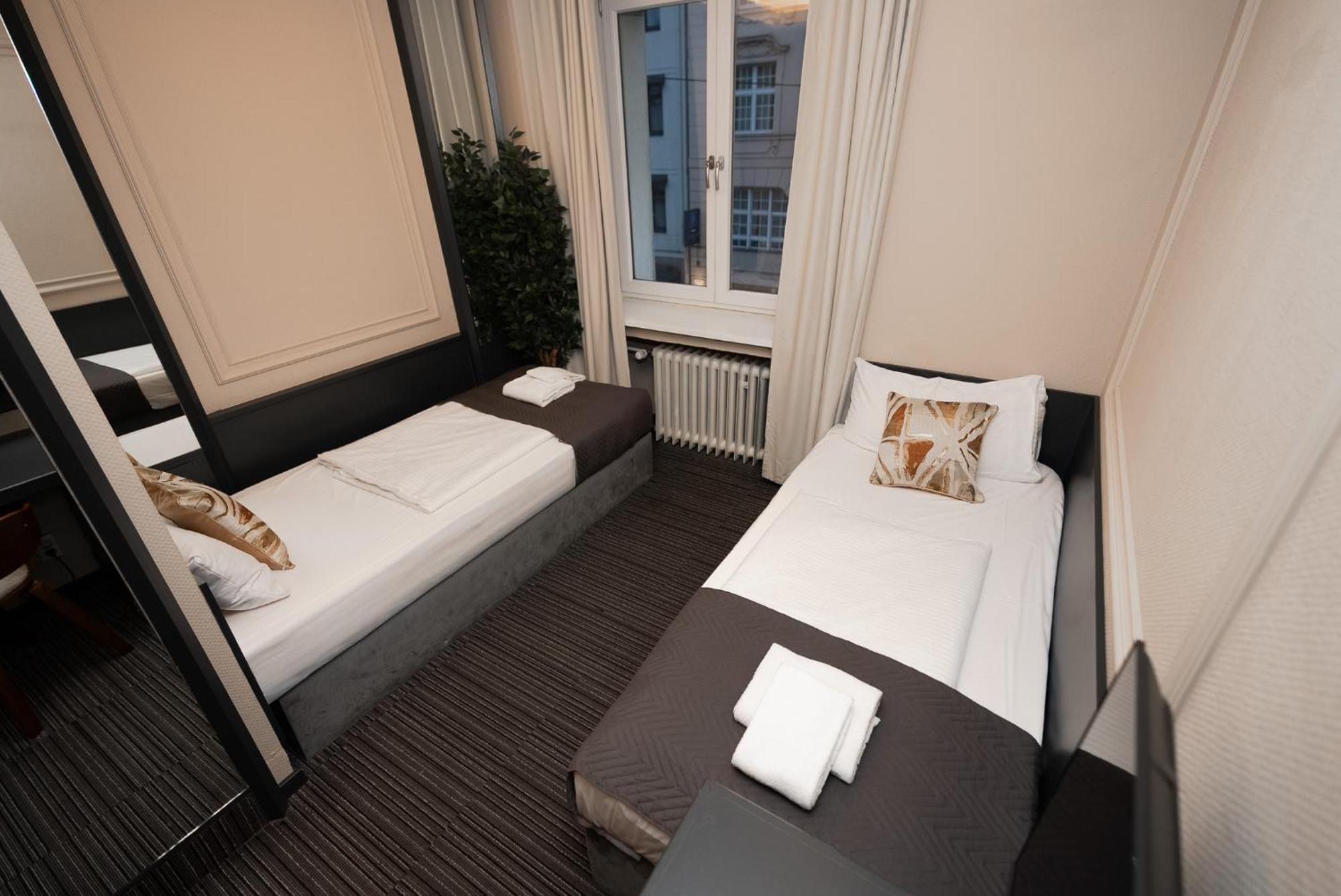 Adrett Königsallee 3*