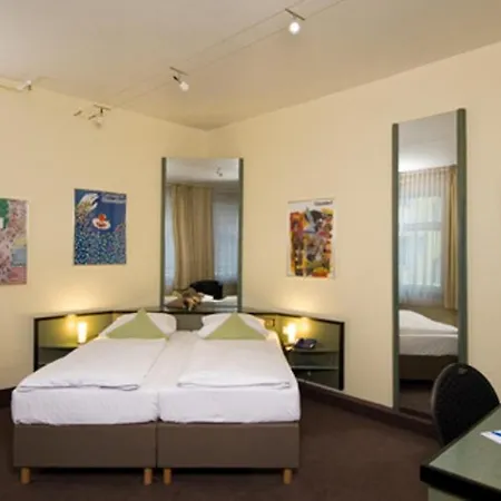 Hotel Adrett Königsallee 3*