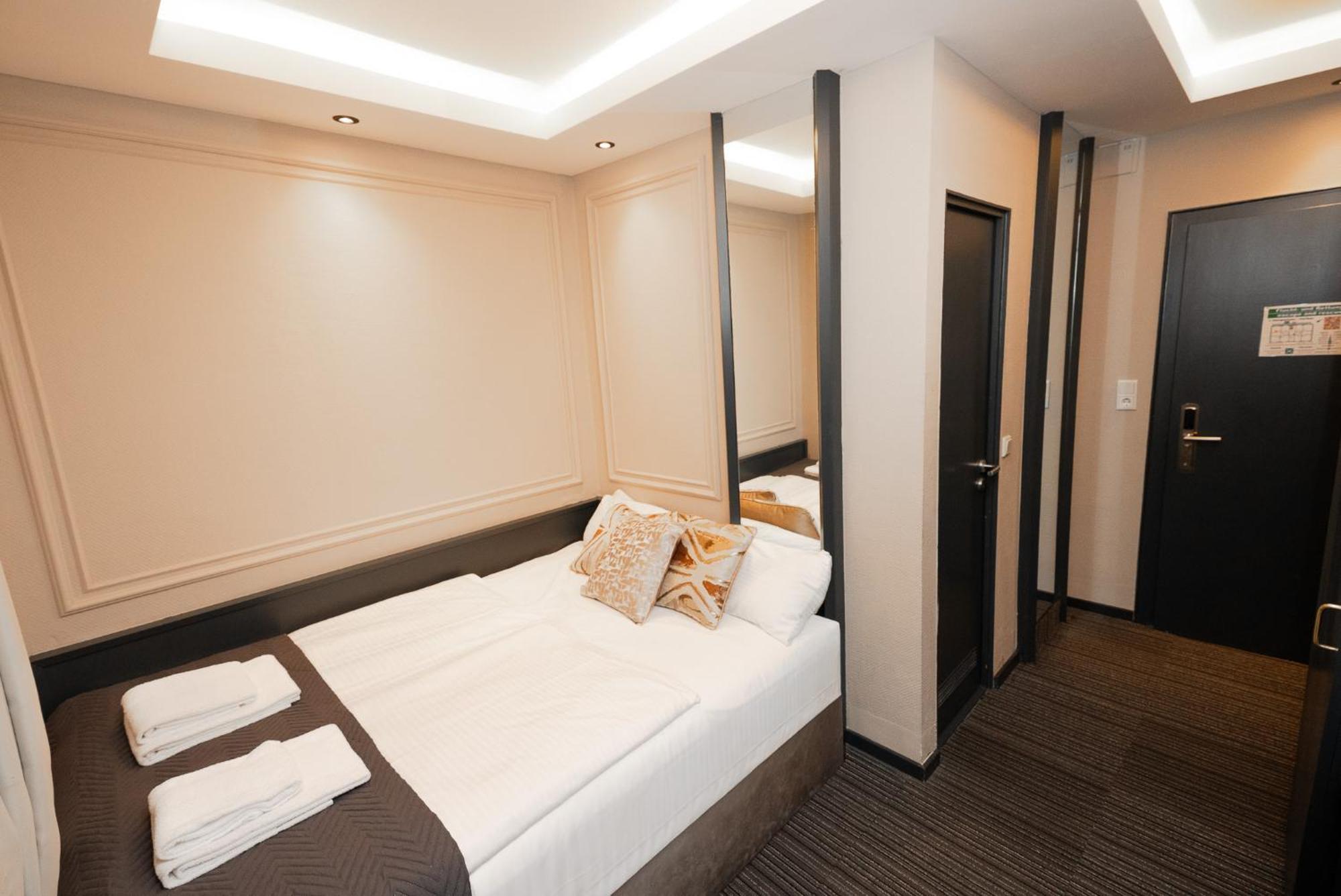 Adrett Koenigsallee Hotel 3*