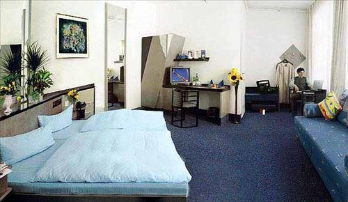 Monopol Centre Hotel