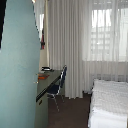 Adrett Königsallee 3* Düsseldorf