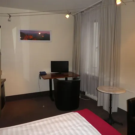 Hotel Adrett Königsallee 3*