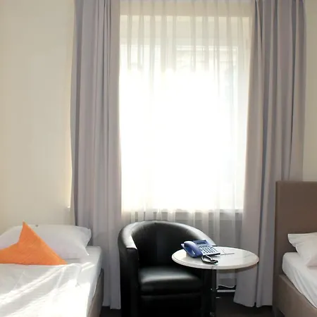Hotel Adrett Königsallee 3*