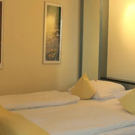 Hotel Adrett Königsallee 3*