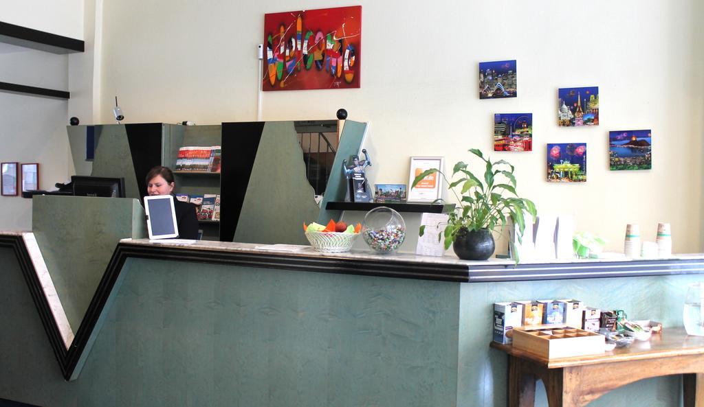 Hotel Adrett Koenigsallee 3*