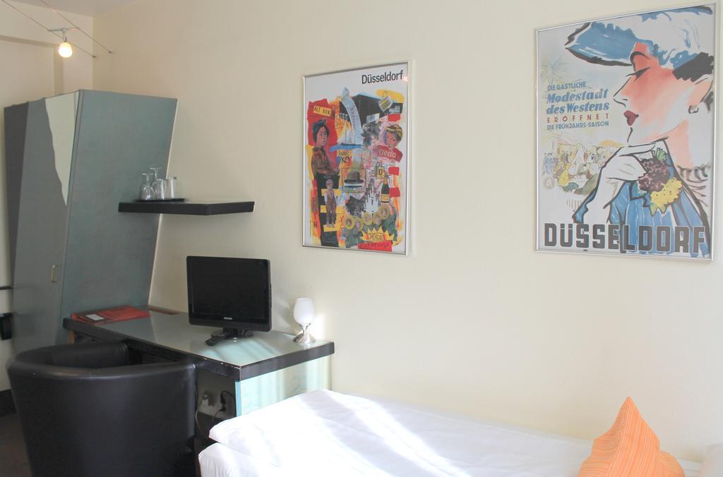 Adrett Koenigsallee Düsseldorf