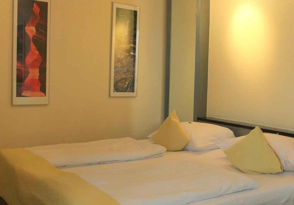 Hotel Adrett Koenigsallee 3*